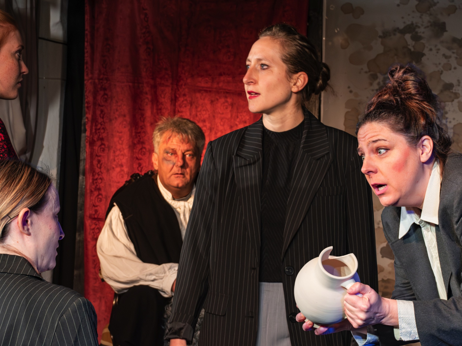 Der zerbrochene Krug